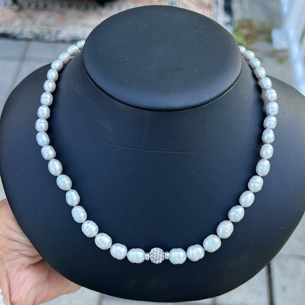 NWOT Crystal Accented Freshwater Pearl Necklace in Grey